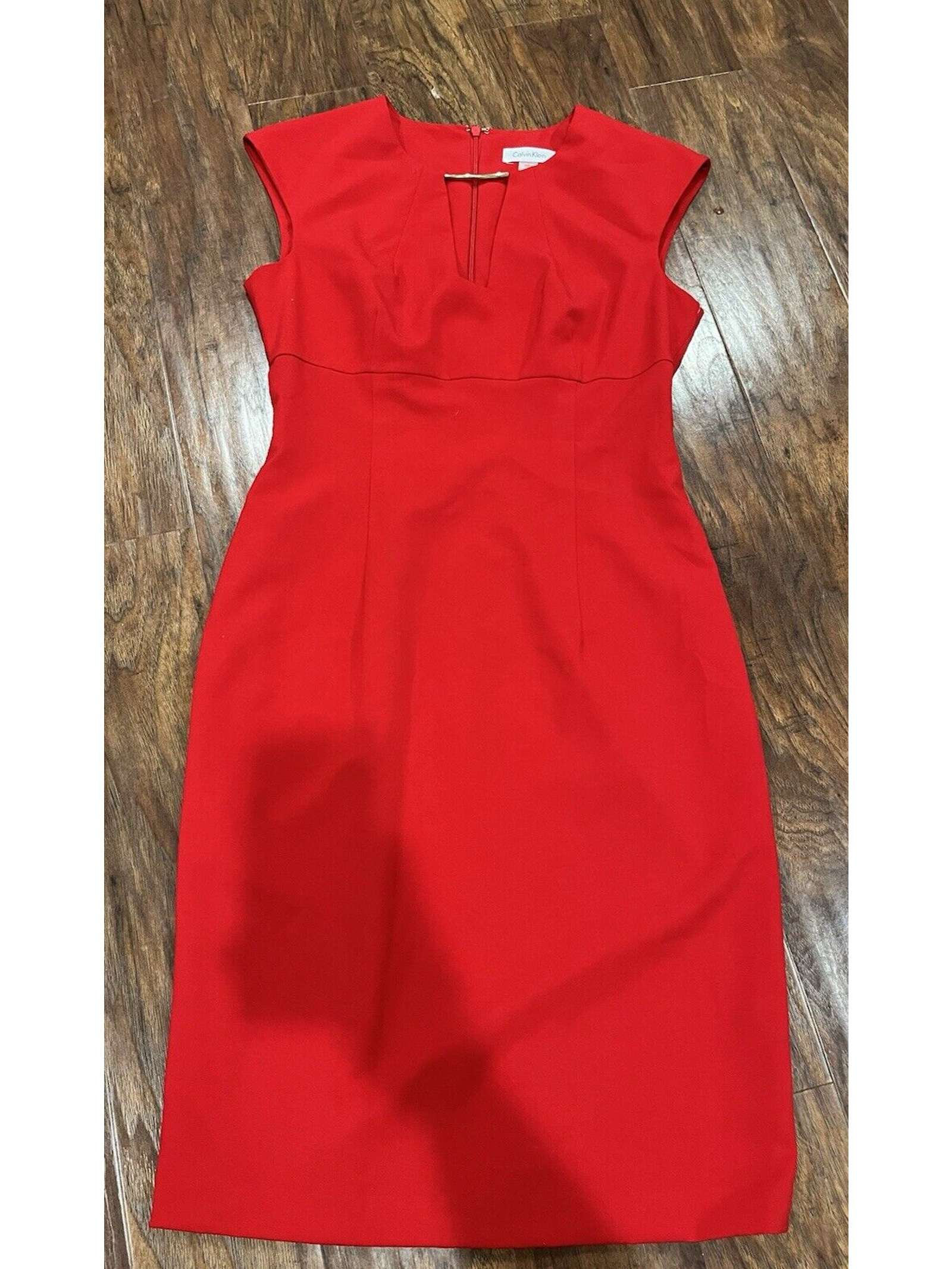 Calvin Klein Red Dress Size 4 V Neck Knee Sleeveless Gold Metal Formal Cocktail